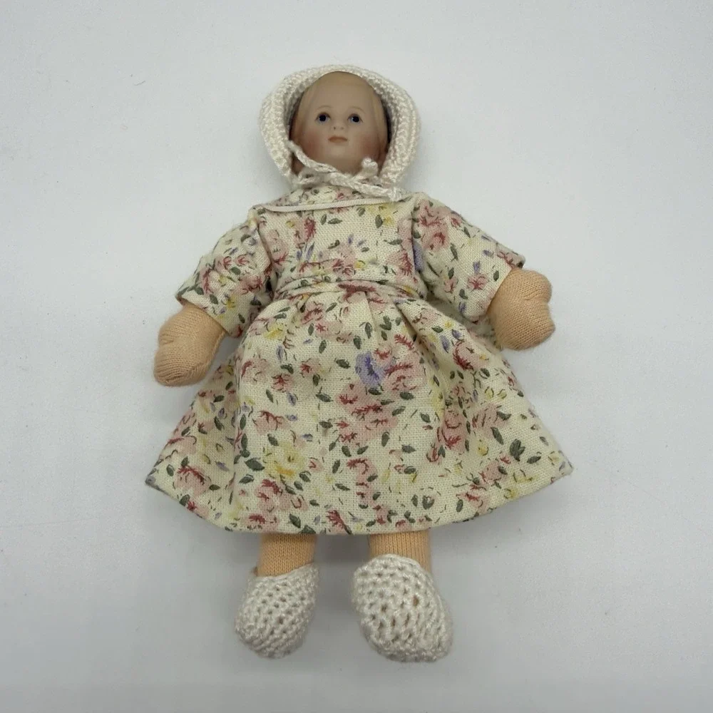 Lot of 5 Käthe Kruse‎ Club Edition 1:12 Miniature Porcelain Dollhouse Dolls Mint